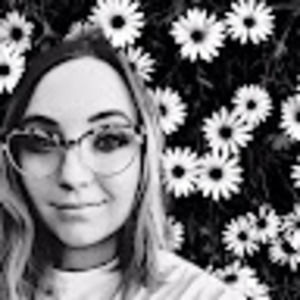 Meet your Posher, Caitlyn